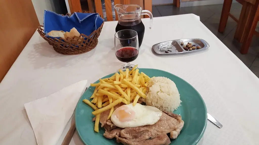 Filipe Santos_Café Restaurante São Cristóvão_Monte Redondo_review