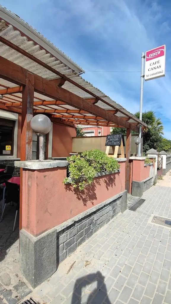 Margot Riofrio_Café Canas Snack - Bar_Monte Redondo_recensione