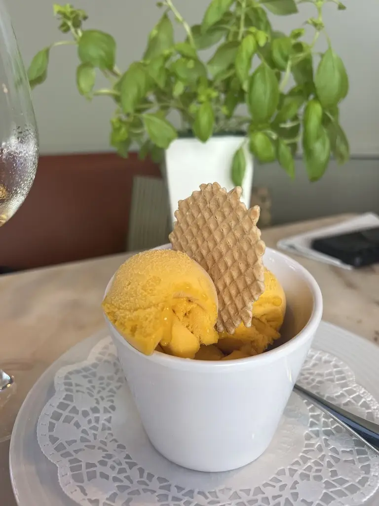 Hamilton Pizzaria Frangaria_Moledo_slider_image_3