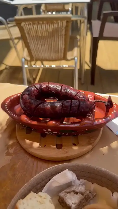 Mina-Tapas & Drinks_Moledo_slider_image_2