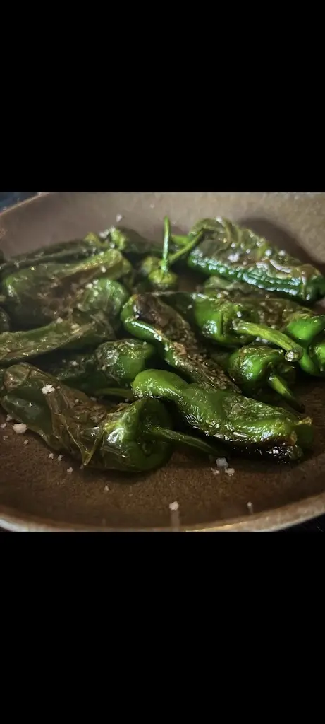 Mina-Tapas & Drinks_Moledo_slider_image_3