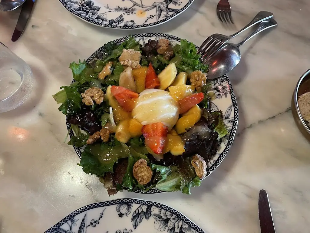 Mia Wallis_Maria Moledo_Moledo_review