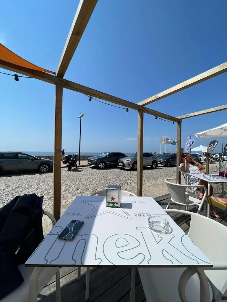 Nina Jovanovski_Paredão 476_Moledo_review