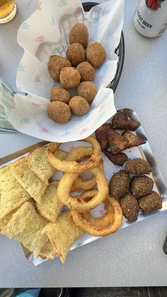 william chitra-straley_Diner American Food_Moledo_review