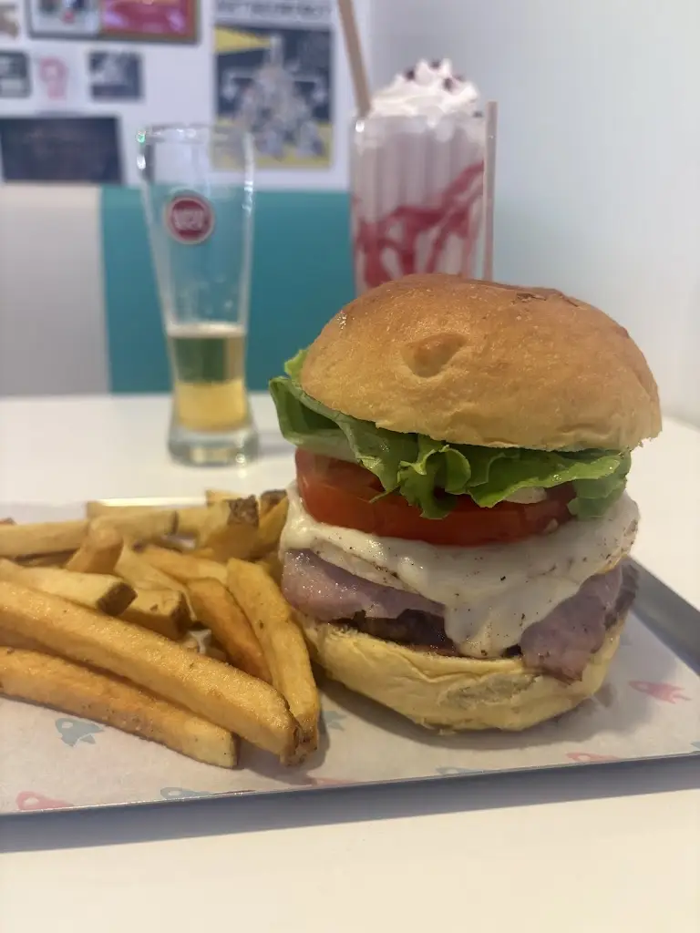 Conor Kelly_Diner American Food_Moledo_review