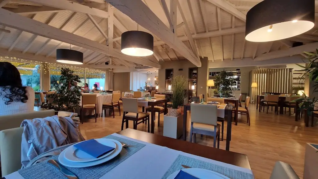 Restaurante @ Casa Fundevila restaurant in Nave de Haver