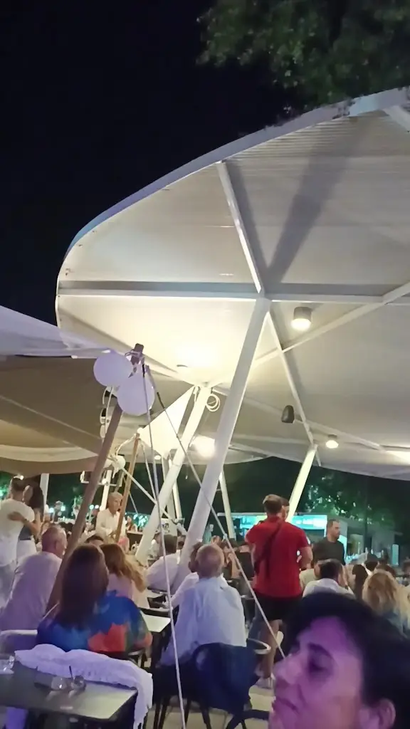 AutocarroBar Esplanada_Nave de Haver_slider_image_2