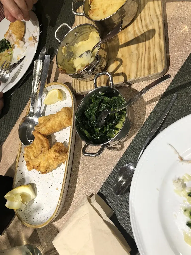 Alberto Moreira_Restaurante Pedrinhas_Nespereira_recensione