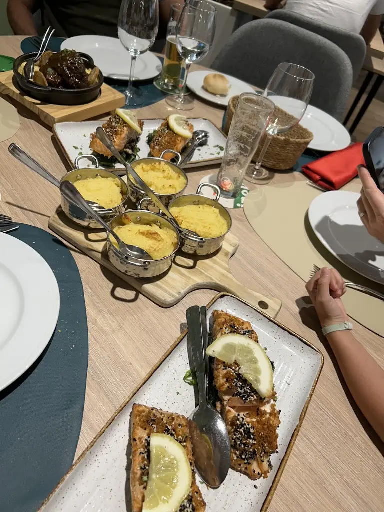 elodie Rod._Restaurante Pedrinhas_Nespereira_recensione