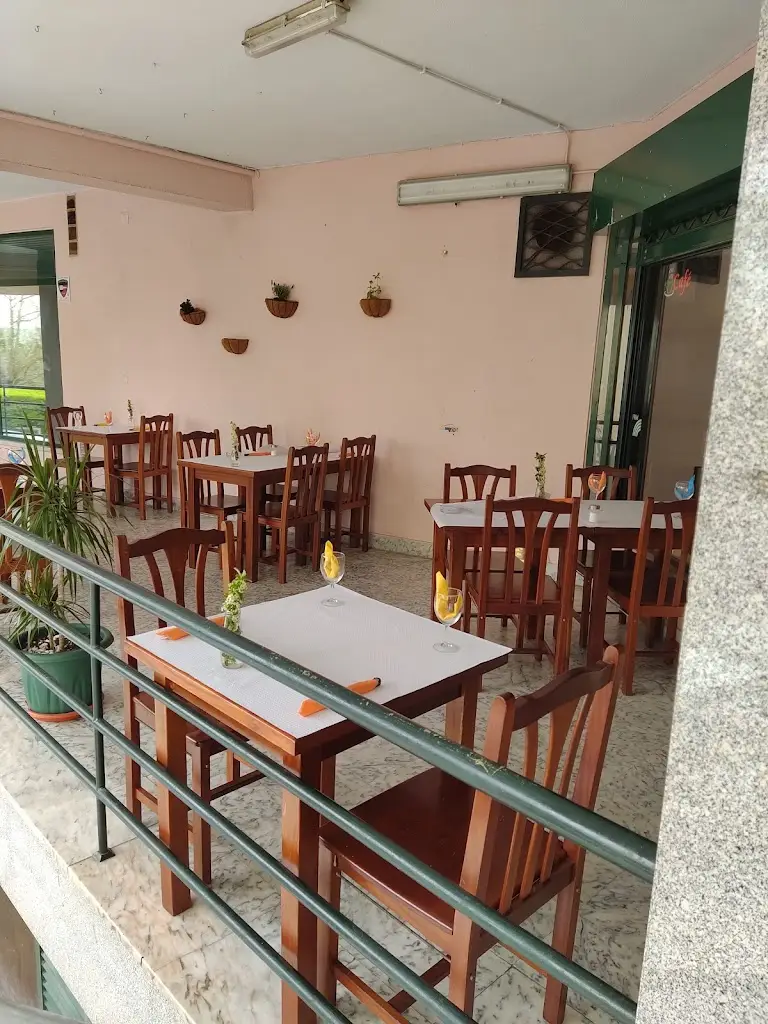 Cafe Morreira ristorante a Monte Abraão