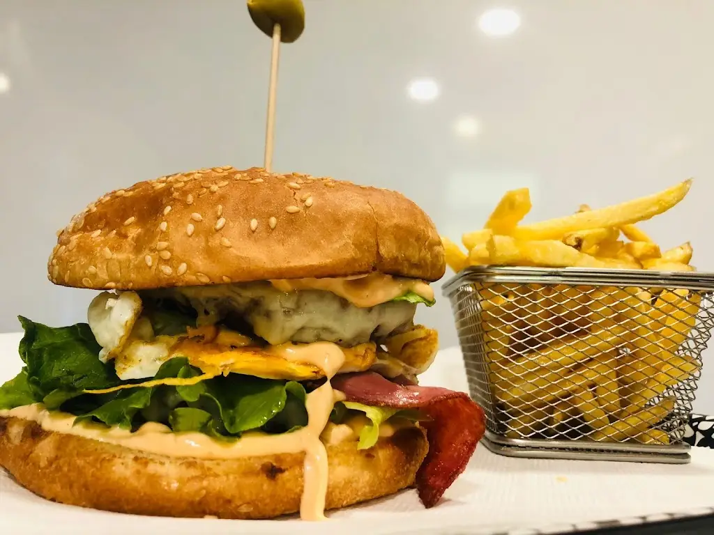 Beatriz Camacho | Calia Group_Happy Hour Grill_Monte Abraão_recensione