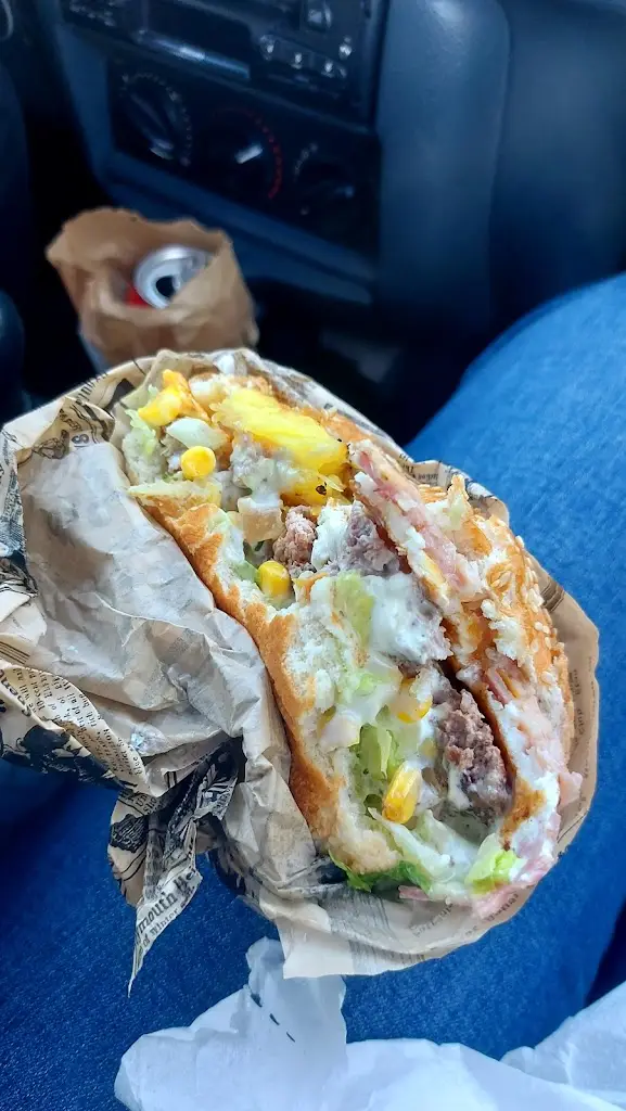 Isadora Mary_X Tudo Queluz_Monte Abraão_recensione