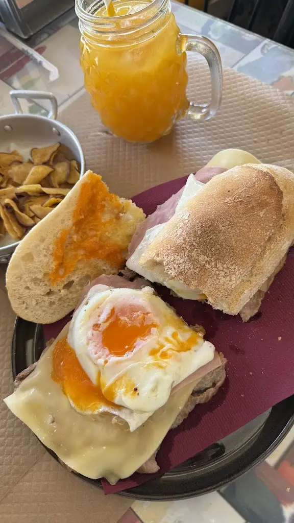 Anoop Thomas_Pregaria da Iria_Nossa Senhora de Fátima_recensione