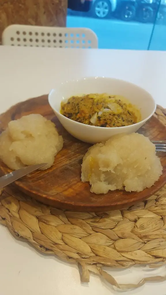 Amit Patpatia (Dycerius)_Mimba's African Cuisine_Moscavide_recensione