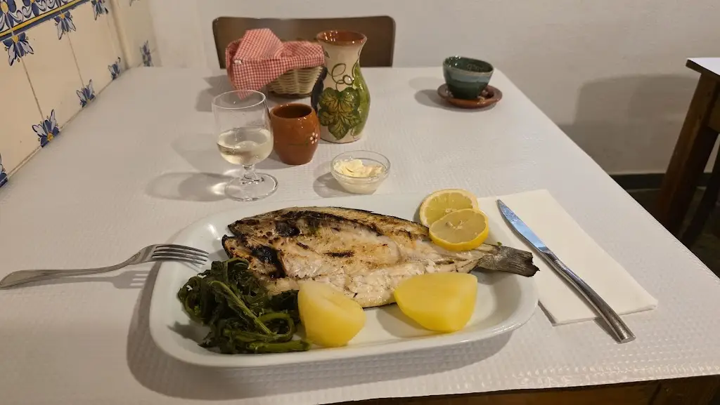 MERT ATA_Caçoila_Oeiras_recensione