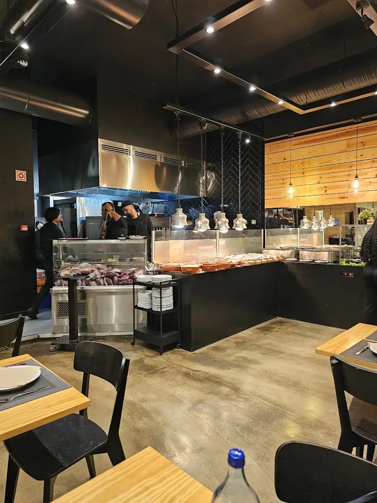 Michael Buster_Fogão Gaúcho Odivelas_Odivelas_recensione