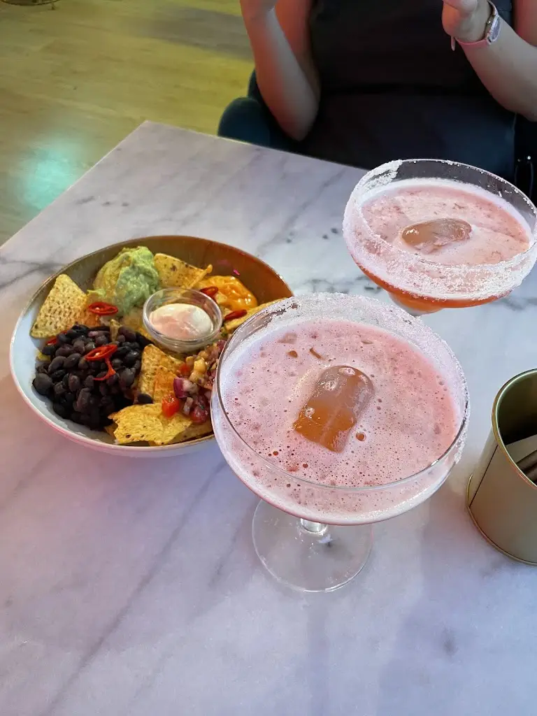 Jaspreet Kaur_Caverna Brunch & Cocktails Odivelas_Odivelas_recensione