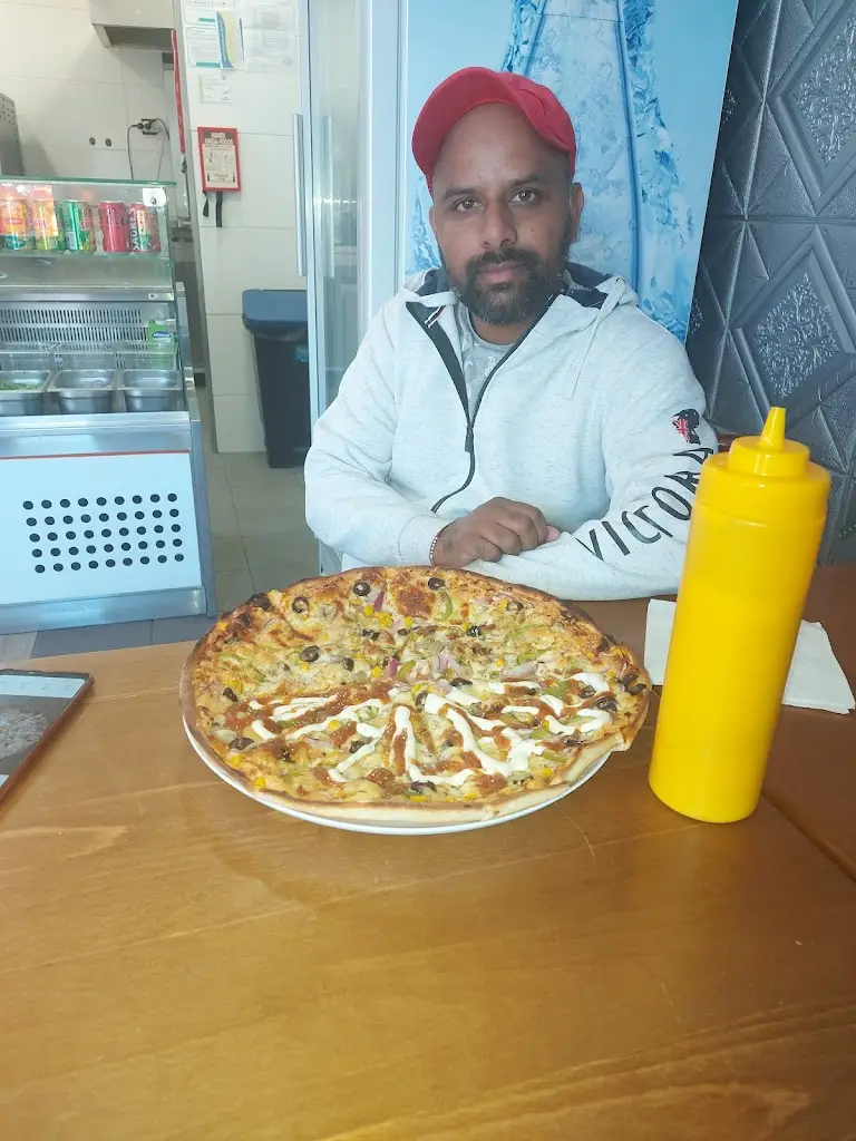 jagmeet jagmeet_Daman and Amigo kebab_Olival de Basto_recensione