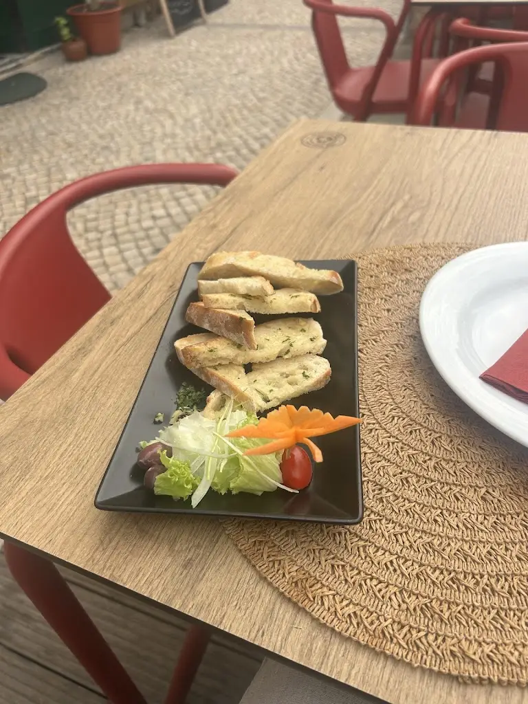 Talia MacGregor_Lisbonita Resturent_Penha de França_recensione