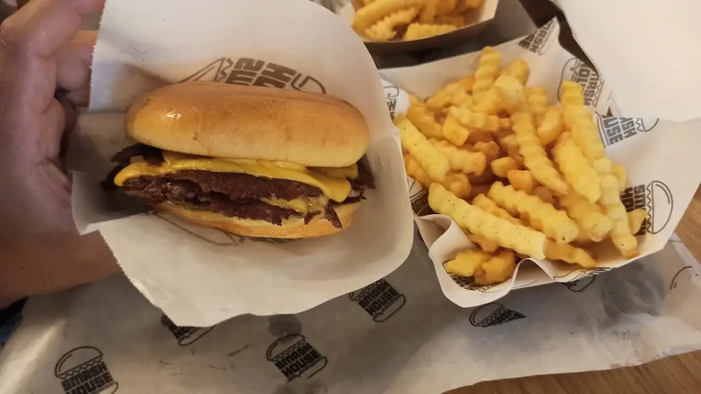 Hugo_Smash House Burgers_Odivelas Municipality_recensione
