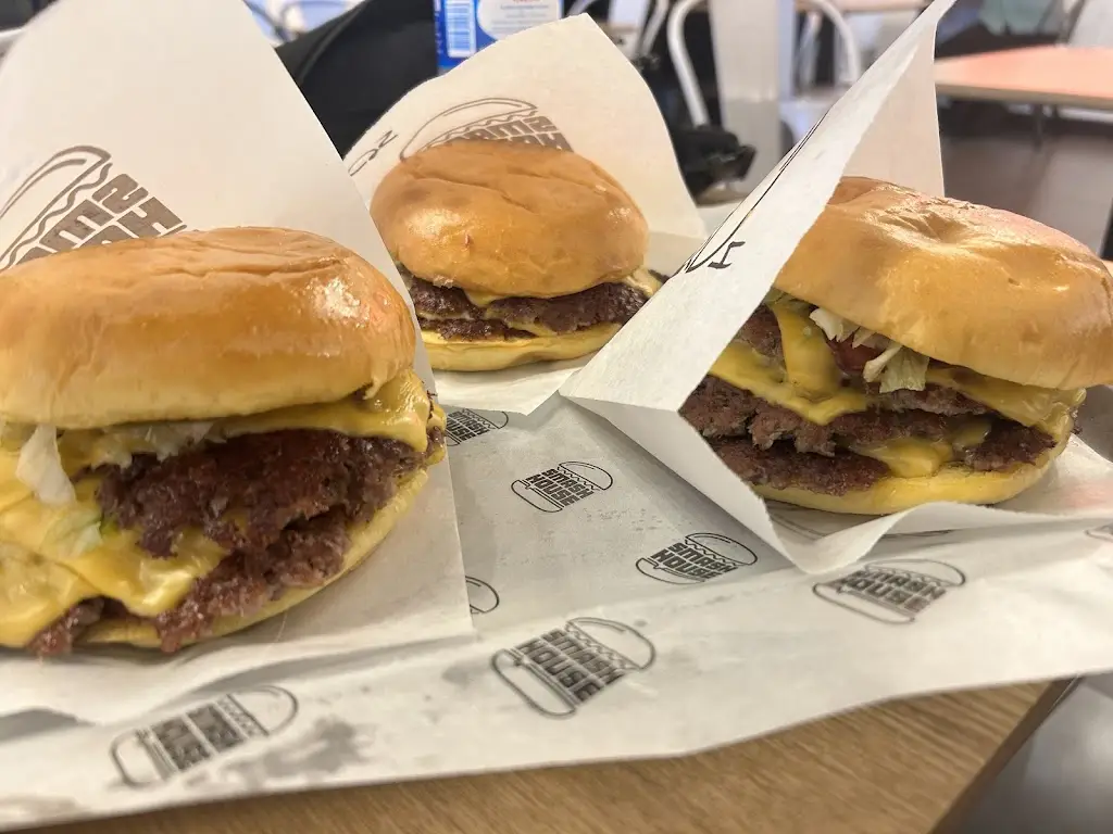 Rory Hewson_Smash House Burgers_Odivelas Municipality_recensione