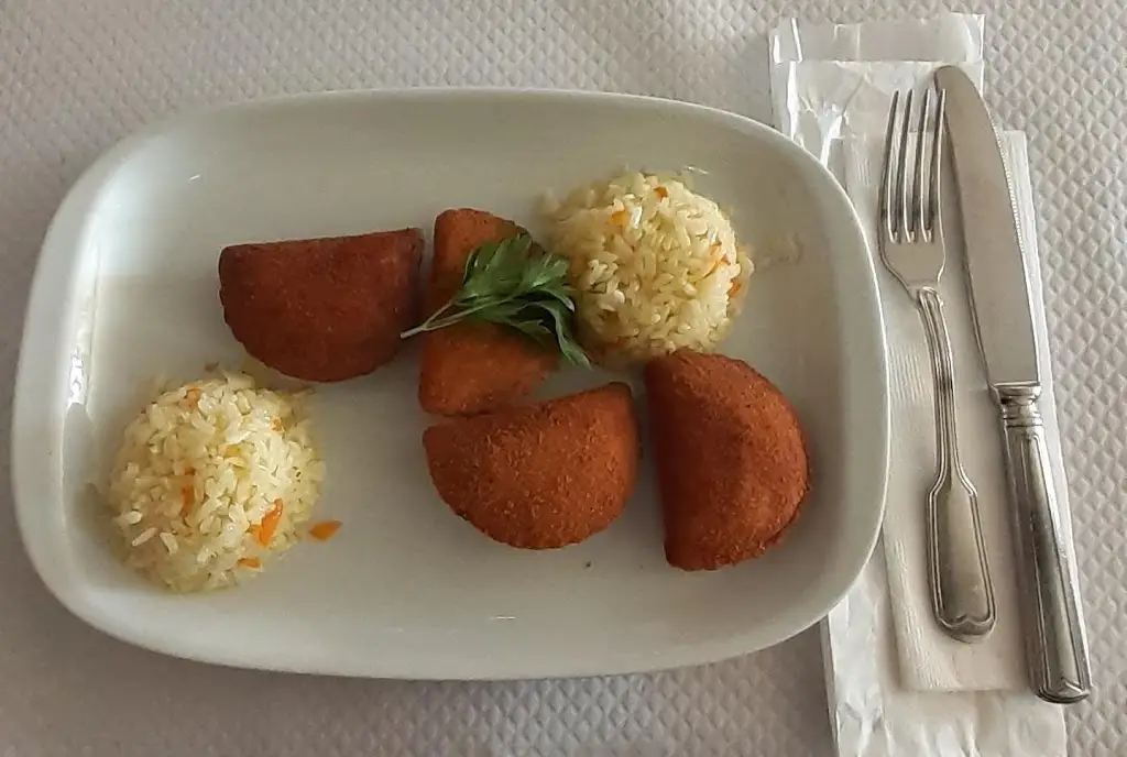 Carolina Cardoso_Restaurante Senhora da Lomba_Pinhanços_reseña