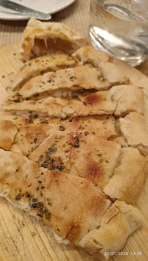 Alberto Tureikis_Mamma Donella (Paço de Arcos)_Paço de Arcos_Bewertung