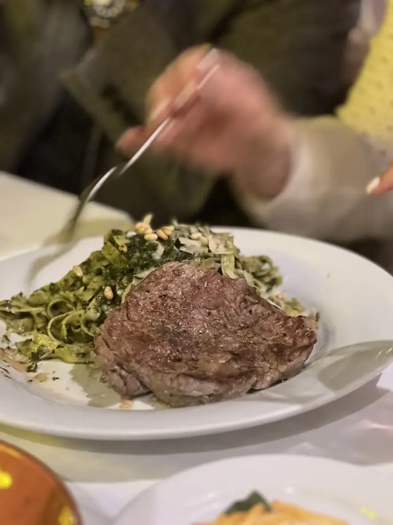 Keren Aydogan_Pátio Antico_Paço de Arcos_recensione