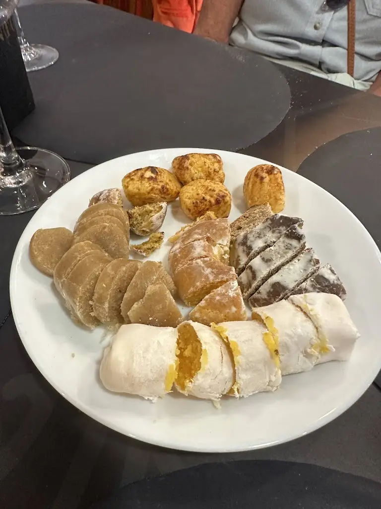 Dhiraj Kumar Masodgi_Abadessa Restaurante e Petiscos_Arouca_recensione