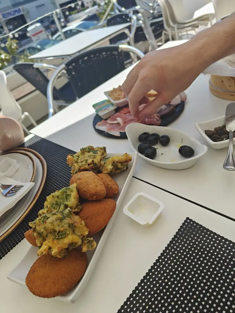 Maickel van Haren_Xô Pinheiro Food & Drinks_Pinheiro_reseña