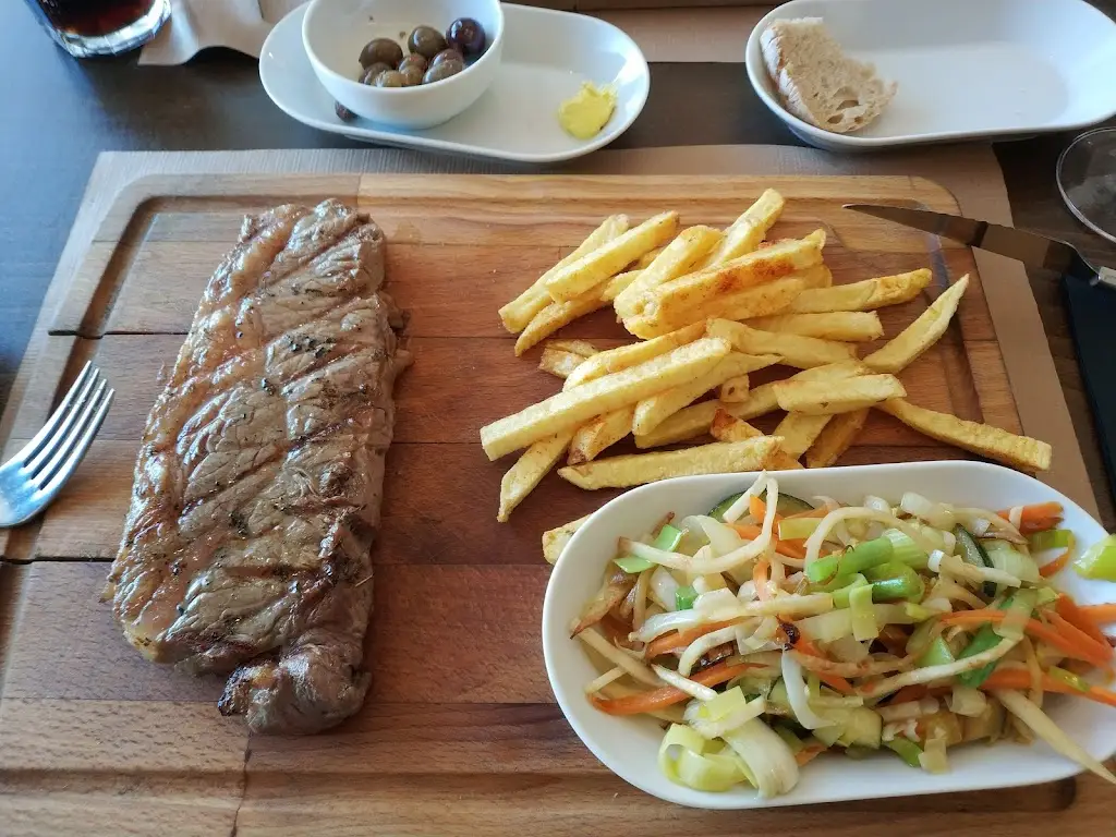 Bruno Oliveira_Meat-U_Porto Salvo_review