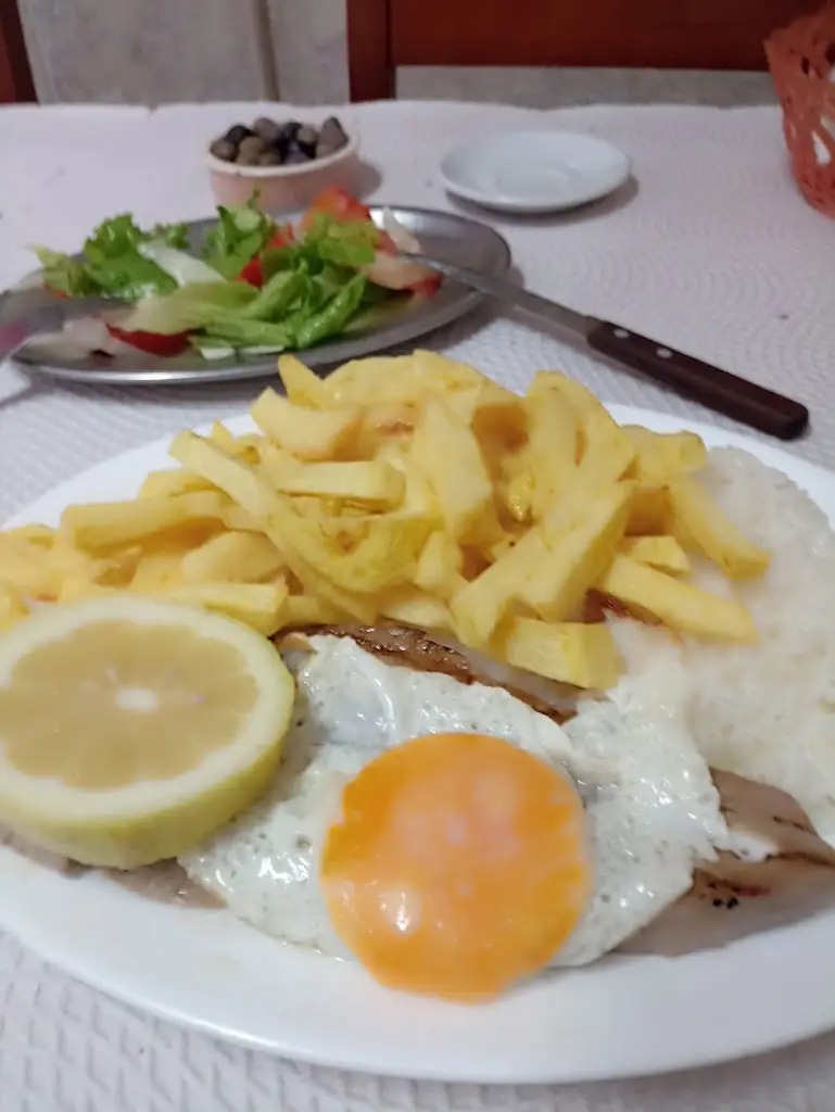 SERGIO CATRALO_Ti Lurdes_Pontinha_review