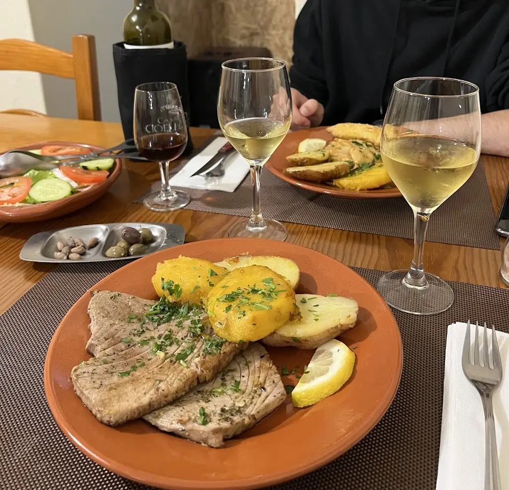 Veronika Honková_Abrigo dos Prazeres_Prazeres_recensione