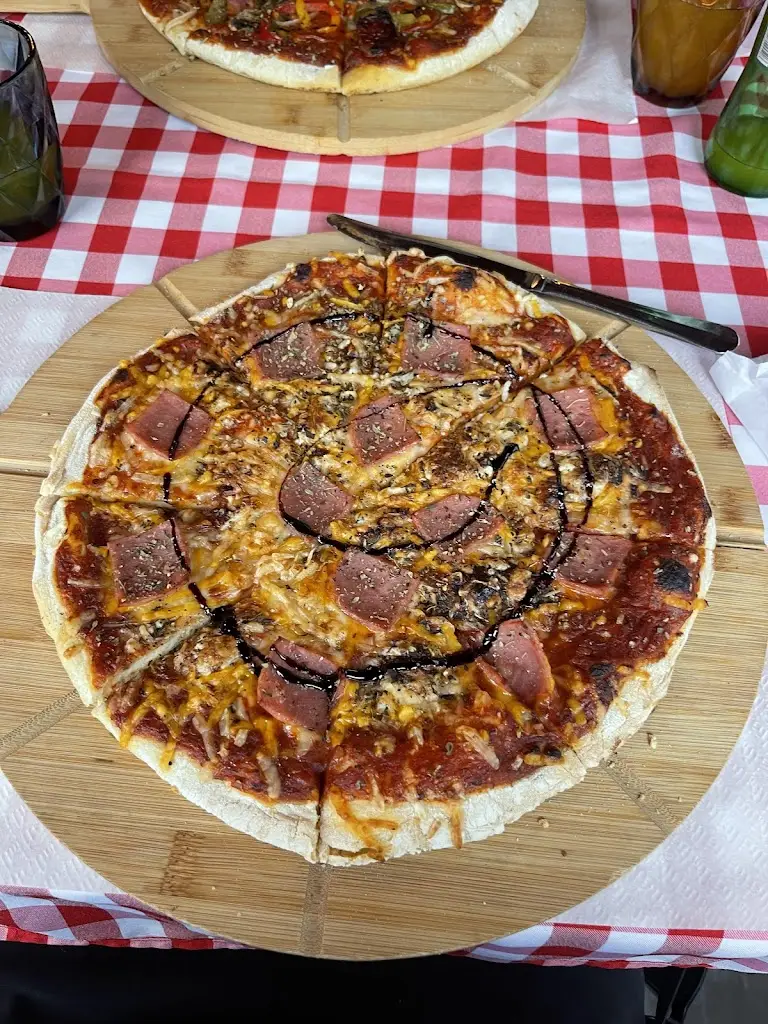 SamSalatorisRex_La Cosa Nostra nos Prazeres_Prazeres_review