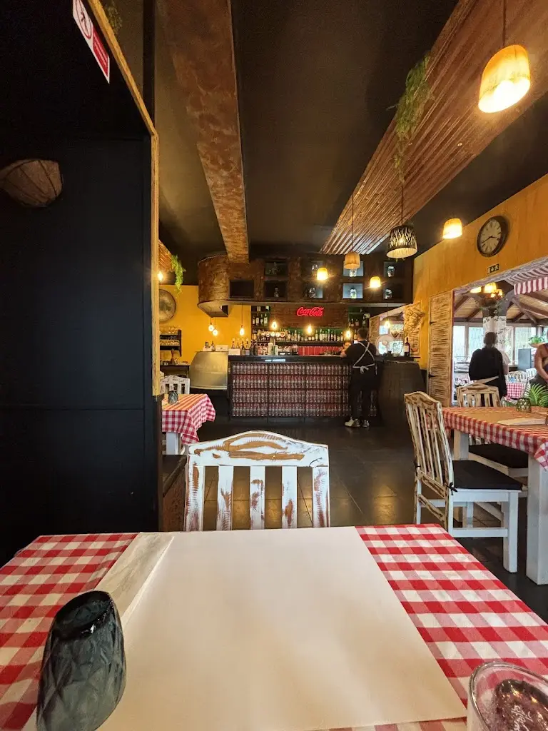 La Cosa Nostra nos Prazeres_Prazeres_slider_image_2