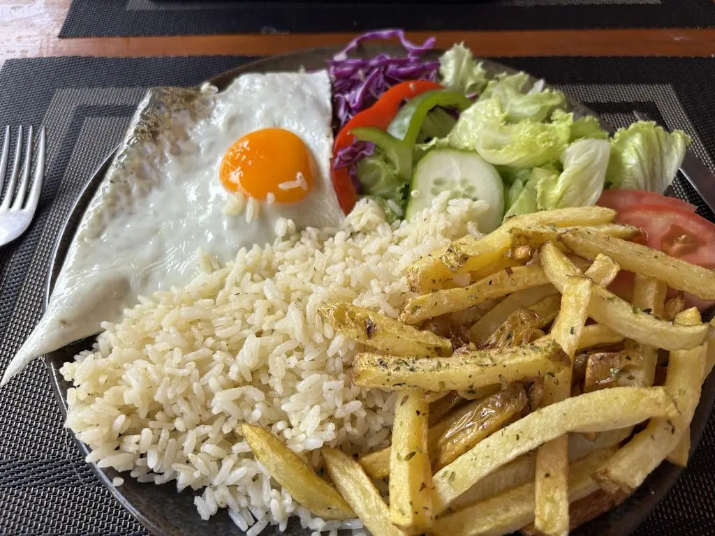 Liesl Little_Grutas do Faial_Penha de Águia_recensione