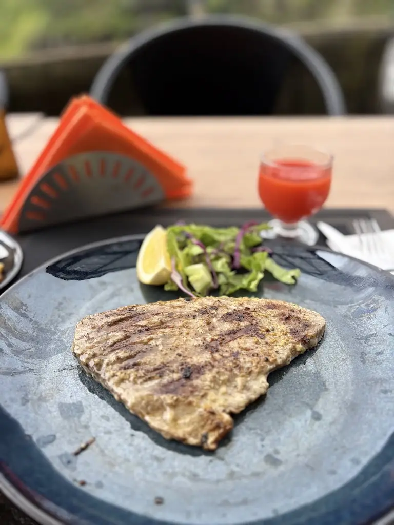 Grutas do Faial_Penha de Águia_slider_image_3