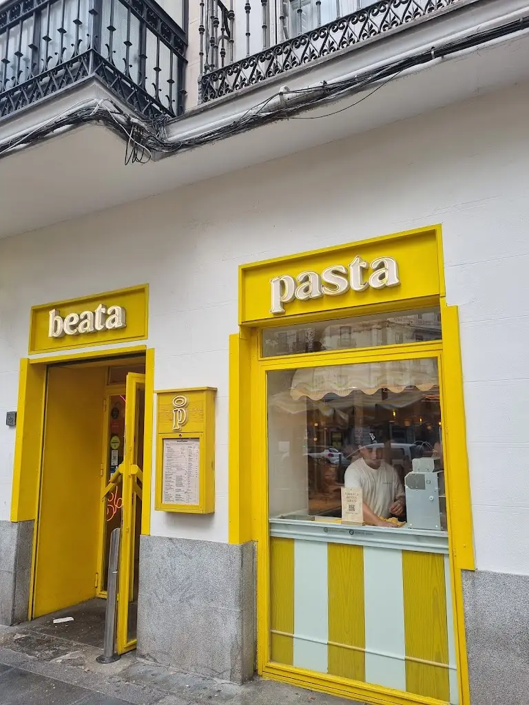 Lily's Restaurant_Penha de Águia_slider_image_3