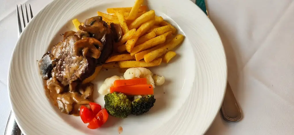 Oleg Lipshits_Restaurante Avó Micas_Penha de Águia_recensione