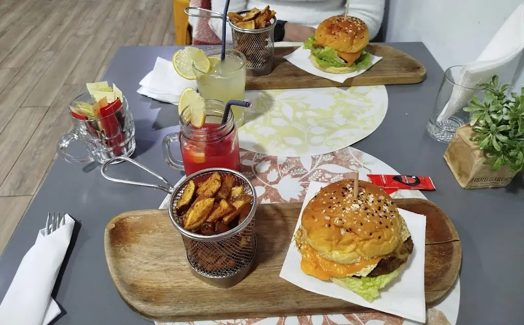 Claudia_Secreta_Penha de Águia_reseña