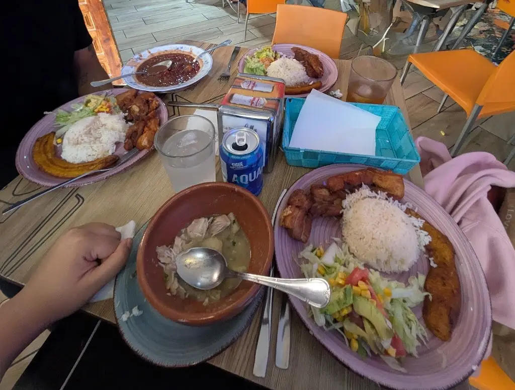 Armando de Matos Dias_Labruja_Póvoa de Santa Iria_recensione