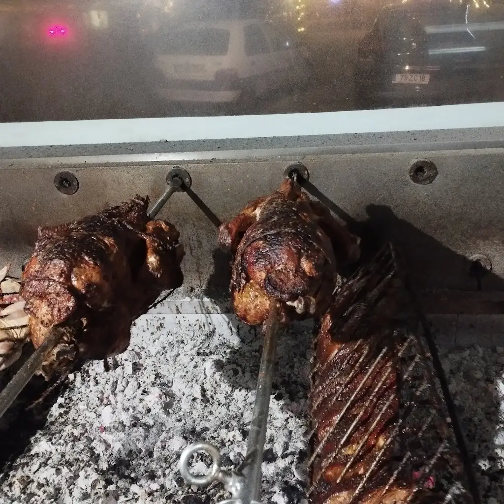 Churrasqueira Grelhados do Rossio Para Levar ristorante a Ramalhal