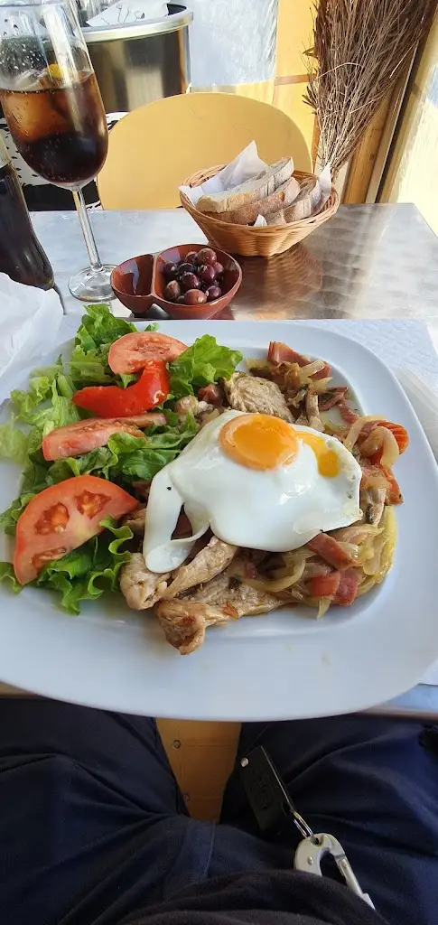 Carlos Fernandes_O Picadeiro_Póvoa de Santo Adrião_recensione