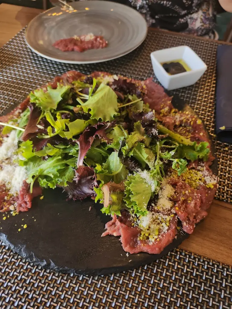 Giovanna de Oliveira_Terrazza Queijas_Queijas_recensione