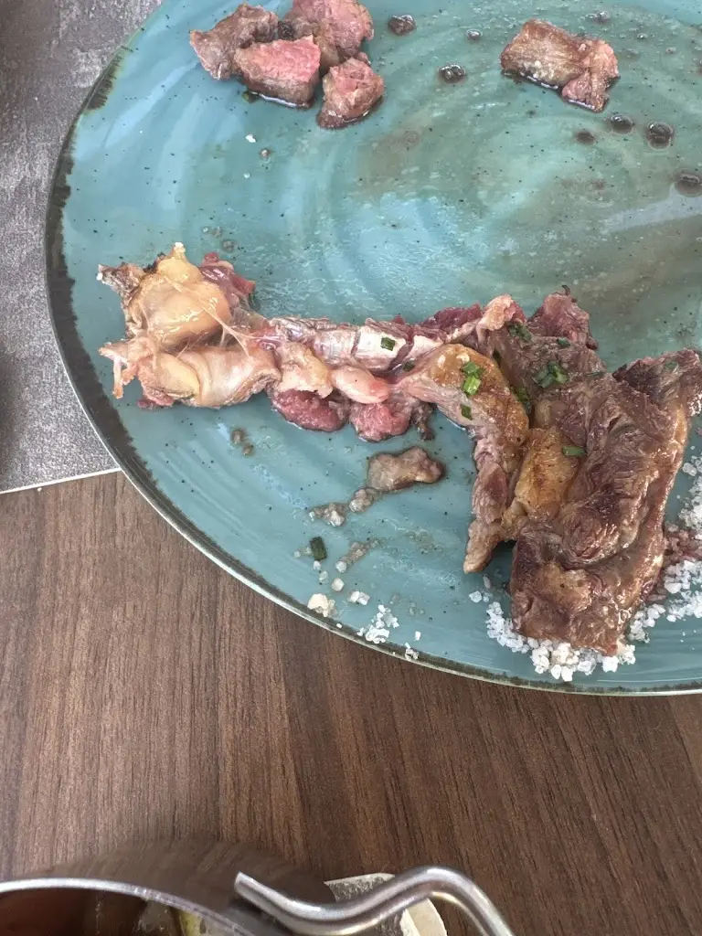 Irem Goncalves Ferreira_Terrazza Queijas_Queijas_recensione