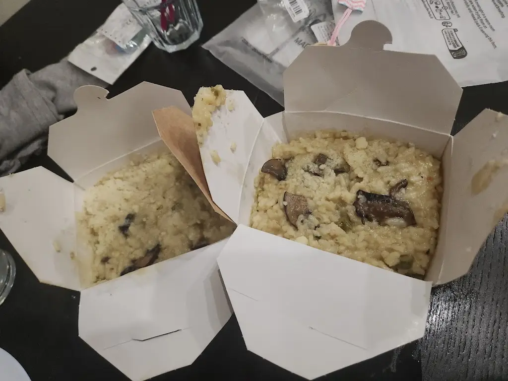 Tiago V._Terrazza Queijas_Queijas_recensione