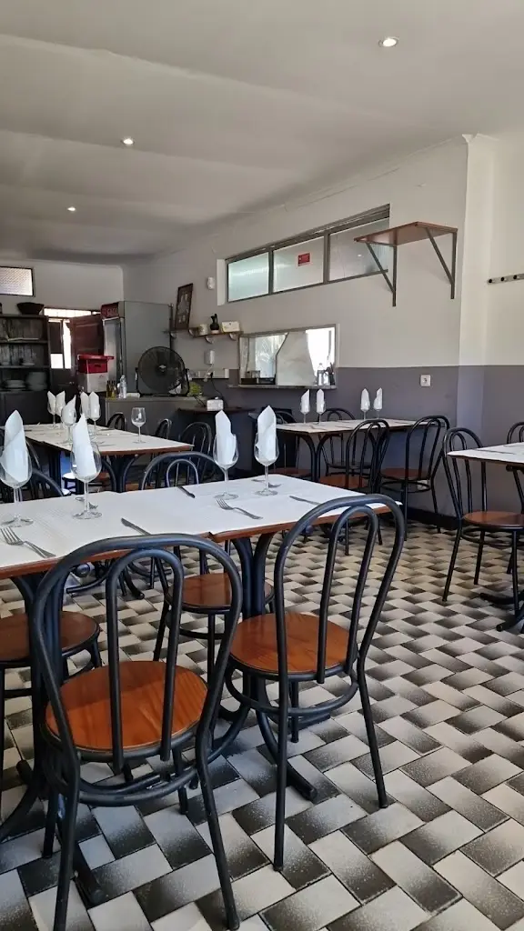 A Raposa ristorante a Prior Velho