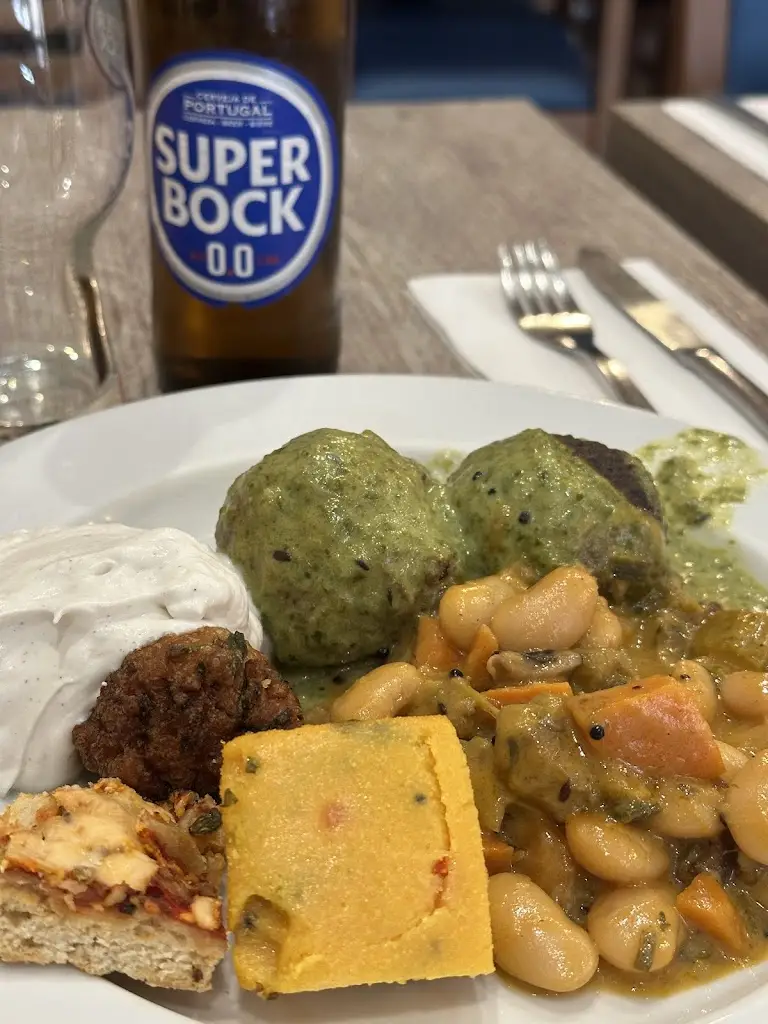 Srdjan Mares_VeganBuffet_Sacramento_recensione