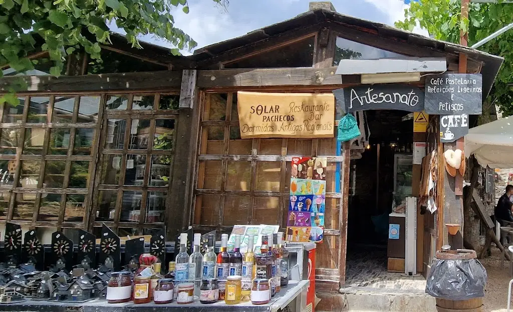 Solar dos Pachedos ristorante a Safurdão