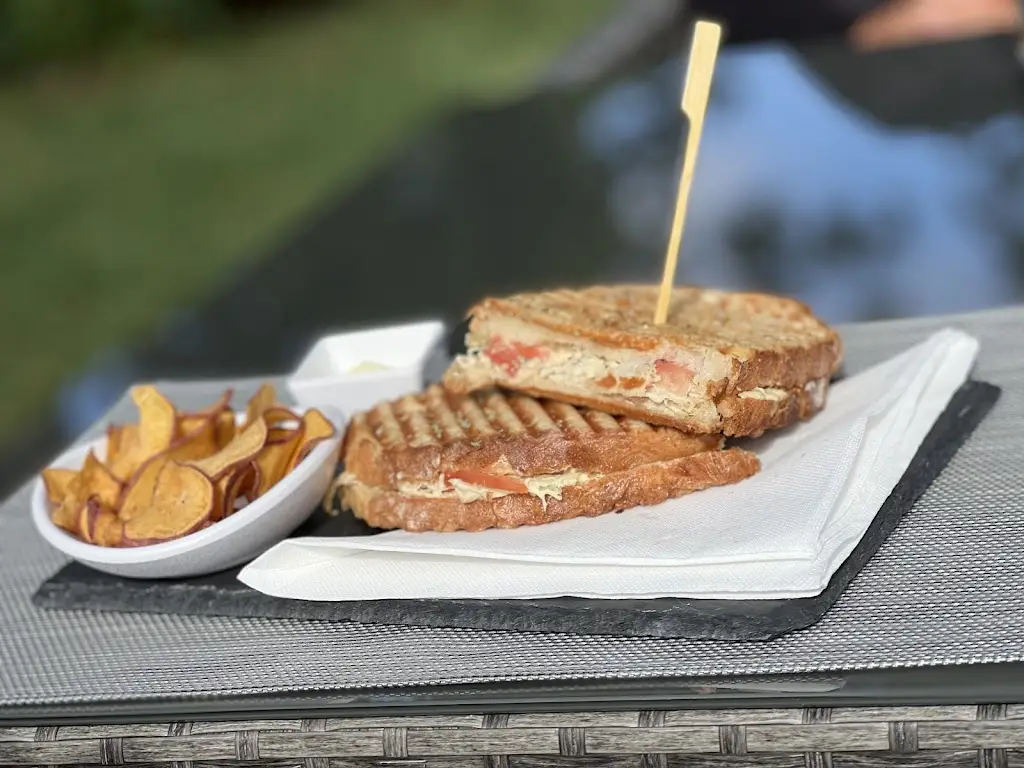 Menu_Diversus Garden Lounge_Santo António dos Cavaleiros_immagine_2